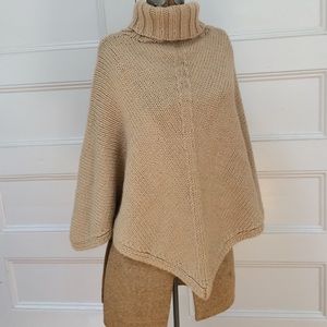 J. McLaughlin M/L Beige Hand Knit Poncho